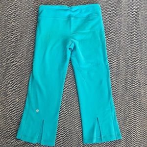 SOLD Lululemon crops size 6 ❤️